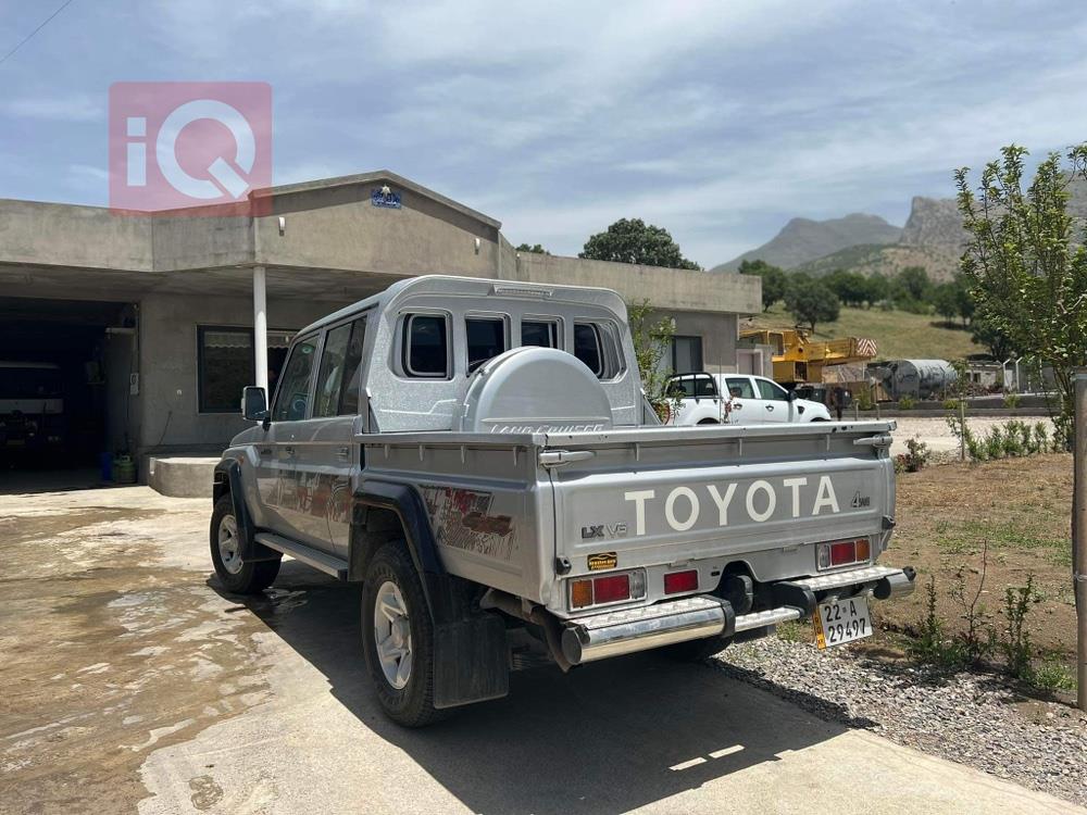 Toyota Land Cruiser 70